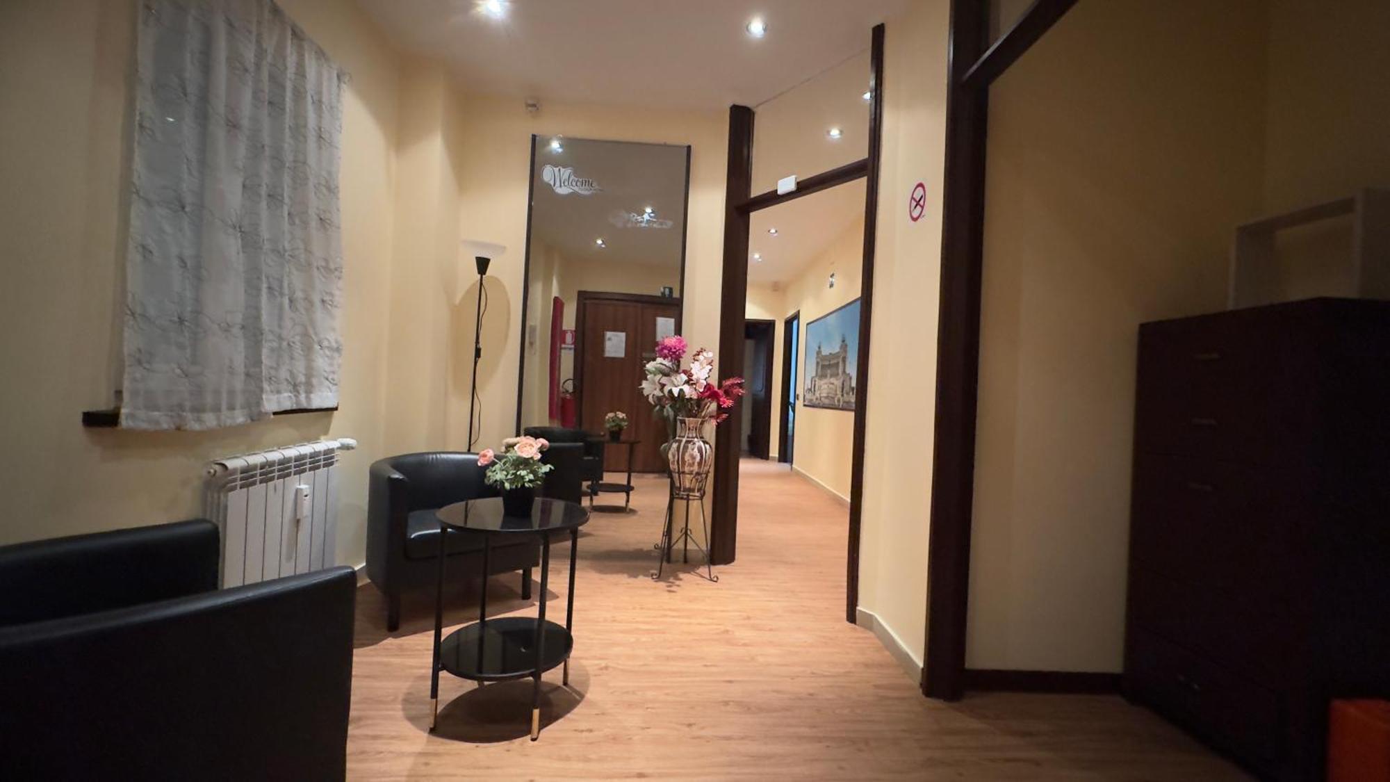 Bella Roma - Ee酒店 外观 照片